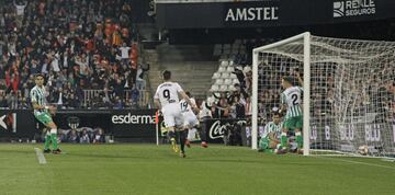 1-0. Rodrigo Moreno marcó el primer gol.
