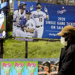 MLB se replantearía jugar en estadios de primavera vacíos