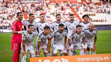 El once inicial del Albacete ante el Racing.