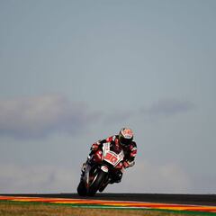 Nakagami celebra la renovación con el mejor crono