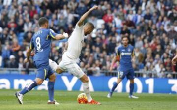 Segundo gol de Benzema.