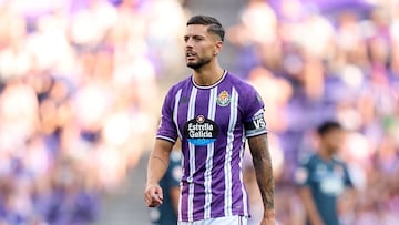 VALLADOLID, SPAIN - AUGUST 19: Javi Sanchez of Real Valladolid looks on during the La Liga match between Real Valladolid CF and RCD Espanyol de Barcelona at Estadio Jose Zorrilla on August 19, 2024 in Valladolid, Spain. (Photo by Angel Martinez/Getty Images)