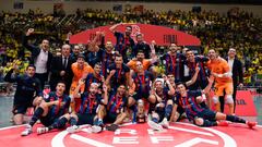 El Barça celebra su séptima liga, la tercera consecutiva, tras vencer en la final al Jaén en tres partidos. El 23 de junio de 2023 en el Olivo Arena.