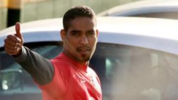 Cl¨¦ber Santana renueva hasta 2012 con el Atl¨¦tico de Madrid