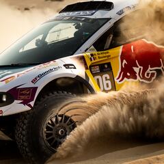 Al Attiyah vuelve a la carga en un gran día para Laia Sanz