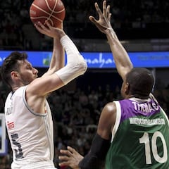 Un Real Madrid muy compacto desmantela al Unicaja
