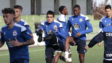 Val&iacute;n y Mujaid apuntan al once en Salamanca