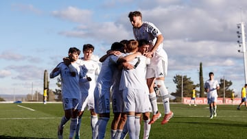El Juvenil A del Real Madrid celebra el 1-0 de Adri Pérez.