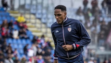 Yerry Mina sale de la última práctica por precaución