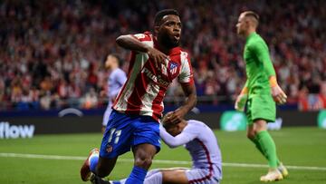 Thomas Lemar celebra su gol contra el Barcelona.