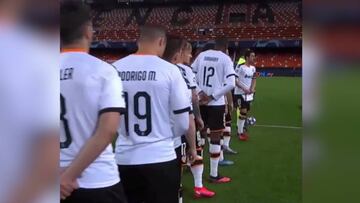 La particular reacción del Valencia al acabar el himno de la Champions