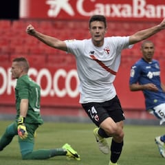 El descenso del filial sirve al Sevilla para hacer caja