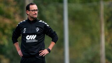 Etxeberria: ¡°A nosotros nos preocupa m¨¢s generar ocasiones de gol que tener el bal¨®n¡±