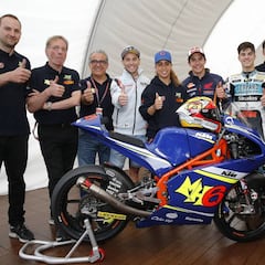 Márquez y Bautista bendicen el MH6 de María Herrera