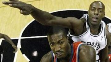 <b>SORPRESA.</b> Una prórroga necesitaron los Bobcats para derrotan a los Spurs de Tony Parker y Manu Ginóbili.