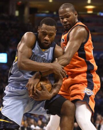 Tony Allen y Kevin Durant.