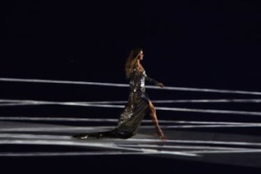 El show de las inauguraciones: Gisele Bndchen, Ali, la flecha de Barcelona, el rock de Londres