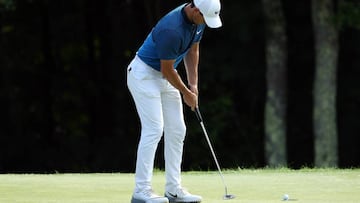 McIlroy y su nuevo putter. 