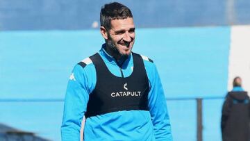 Racing hace oficial la vuelta de Lisandro