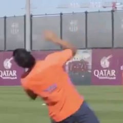La red arde con el GIF del otro piscinazo de Suárez: "Se juega como se entrena"
