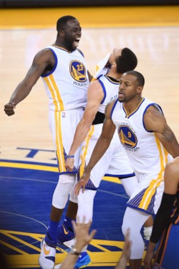 Draymond Green, Stephen Curry y Andre Iguodala.