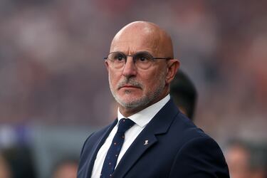 El entrenador de España, Luis de la Fuente, recibe 1,25 millones de euros al año después de su último contrato firmado con la RFEF.
