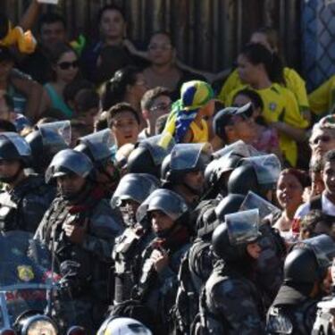 Neymar contra James, nervios contra fútbol en Fortaleza