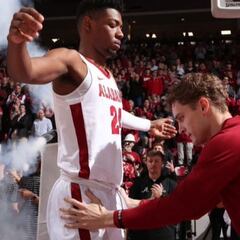 Brandon Miller’s frisking act is the talk of college basketball