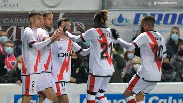 Mario Suárez celebra el 0-1 al Bergantiños.