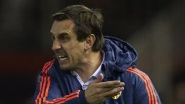 Peter Lim pretende ofrecer la renovación a Gary Neville