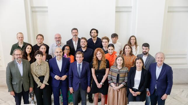 El alcalde de Madrid recibe a los ganadores de los III Premios Ondas Globales del Podcast