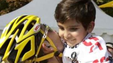 <b>CAMPEÓN.</b> El reciente campeón del Tour de Francia Carlos Sastre manifestó que con esta victoria ha cumplido el sueño de su vida.
