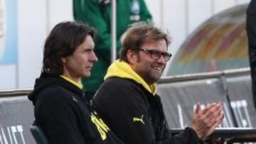 El entrenador del Borussia Dortmund, J&uuml;rgen Klopp, en el banquillo en el &uacute;ltimo partido de su equipo en la Bundesliga.