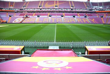 Es otro de los estadios nuevos de Europa. Abrió sus puertas en 2011. Es el estadio del Galatasaray donde jugó Rufay Zapata, Juan Pablo Pino y Falcao