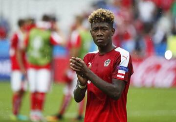 David Alaba of Austria applauds fans after the UEFA EURO 2016 group F preliminary round match between Iceland and Austria