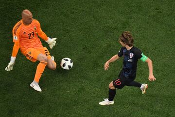 Luka Modric y  Willy Caballero.