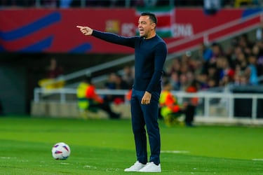 Xavi llama a la puerta de la Premier