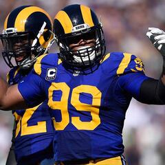 Reporte: Aaron Donald notificó a los Rams su intención de retirarse en mayo