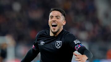 Pablo Fornals, jugador del West Ham, celebra su gol ante el AZ Alkmaar.