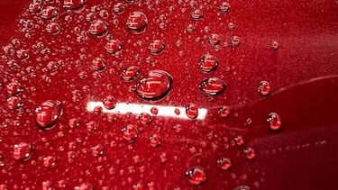Cera líquida para autos vs. cera en pasta: ¿Cuál protege mejor?