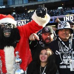 Can NFL players refuse to play on Christmas Day?