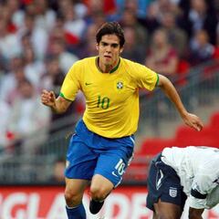 Kaká defendió a la selección brasileña y a Tite