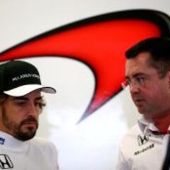Boullier: "Alonso sería tonto si decidiera parar después de 2017"