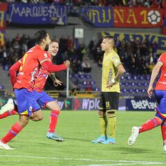 Pasto aguanta con 9 y es el primer clasificado a cuadrangulares