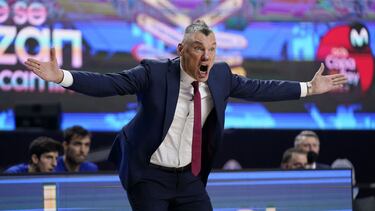 Jasikevicius dirigiendo al Barça ACB PHOTO 12/02/2021