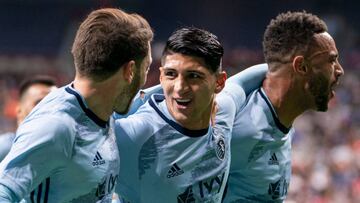 El brote del COVID-19 ha provocado la suspensión de la Major League Soccer durante un mes y éste fue el mensaje del delantero mexicano.