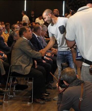 Mascherano y Joan Laporta. 