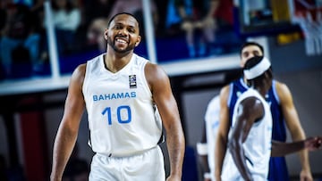 AME2318. SANTIAGO DEL ESTERO (ARGENTINA), 19/08/2023.- Fotografía cedida por la Federación Internacional de Baloncesto (FIBA), que muestra a Eric Gordon de Bahamas mientras festeja el paso a la final hoy, en el Torneo Preclasificatorio Olímpico 2023 que se realiza en Santiago del Estero (Argentina). EFE/ FIBA /SOLO USO EDITORIAL/ SOLO DISPONIBLE PARA ILUSTRAR LA NOTICIA QUE ACOMPAÑA (CRÉDITO OBLIGATORIO)
