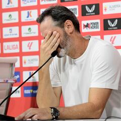 El Almería fulmina a Vicente Moreno