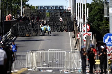 La CONMEBOL decidió aplazar un día la final después del apedreamiento del bus de Boca por parte de los hinchas de River.